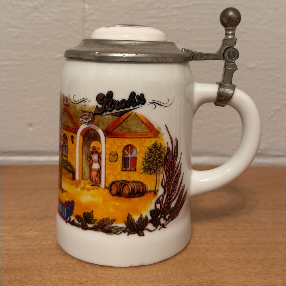 1991 Stroh’s Bavarian Collection II Beer Stein with Hinged Pewter Lid #05480
